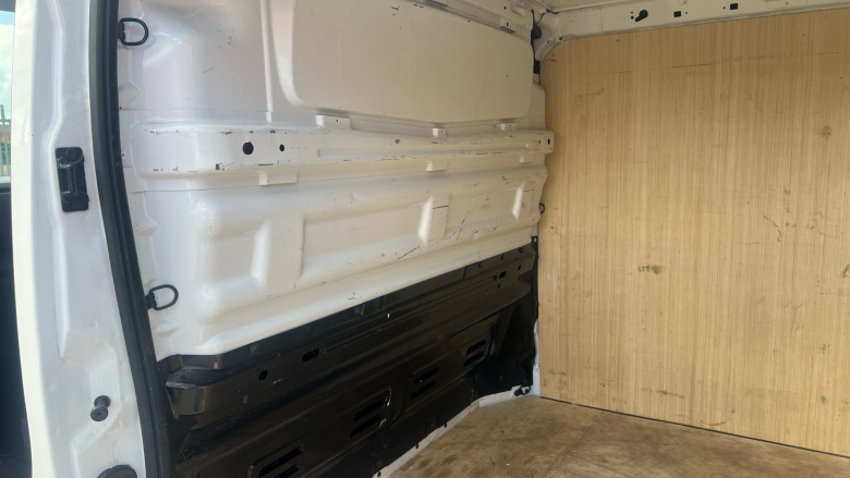 Renault Trafic Swb Diesel SL28 Blue dCi 130 Business Van